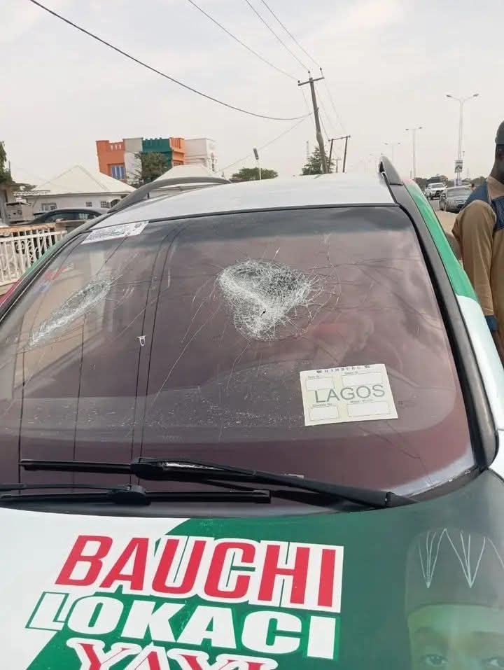 Suspected political urchins attack, smash Wike-PDP vehicles, billboards, posters in Bauchi