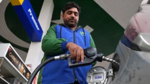 Oil prices slide after Pakistan announces deal between US and Iran