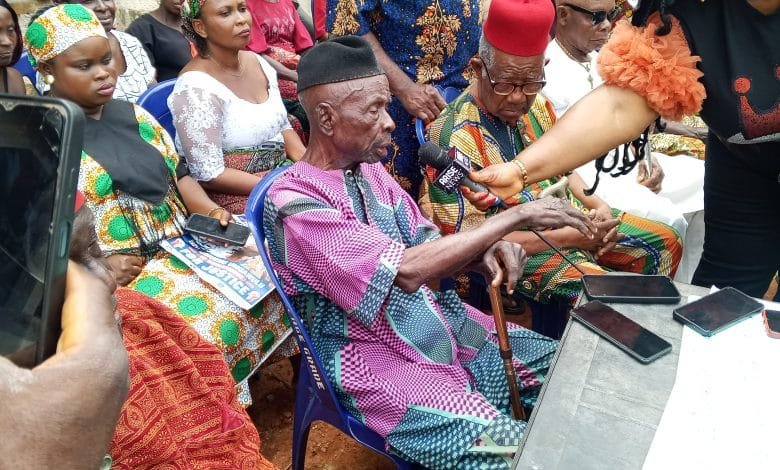 96-year-old retired teacher, Umuenu residents protest alleged ancestral land grab in Anambra